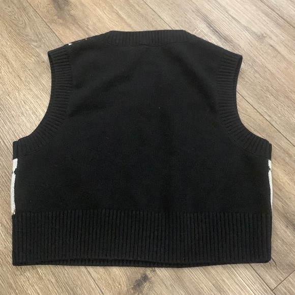 H&M Argyle Sweater Vest - Picture 2 of 4